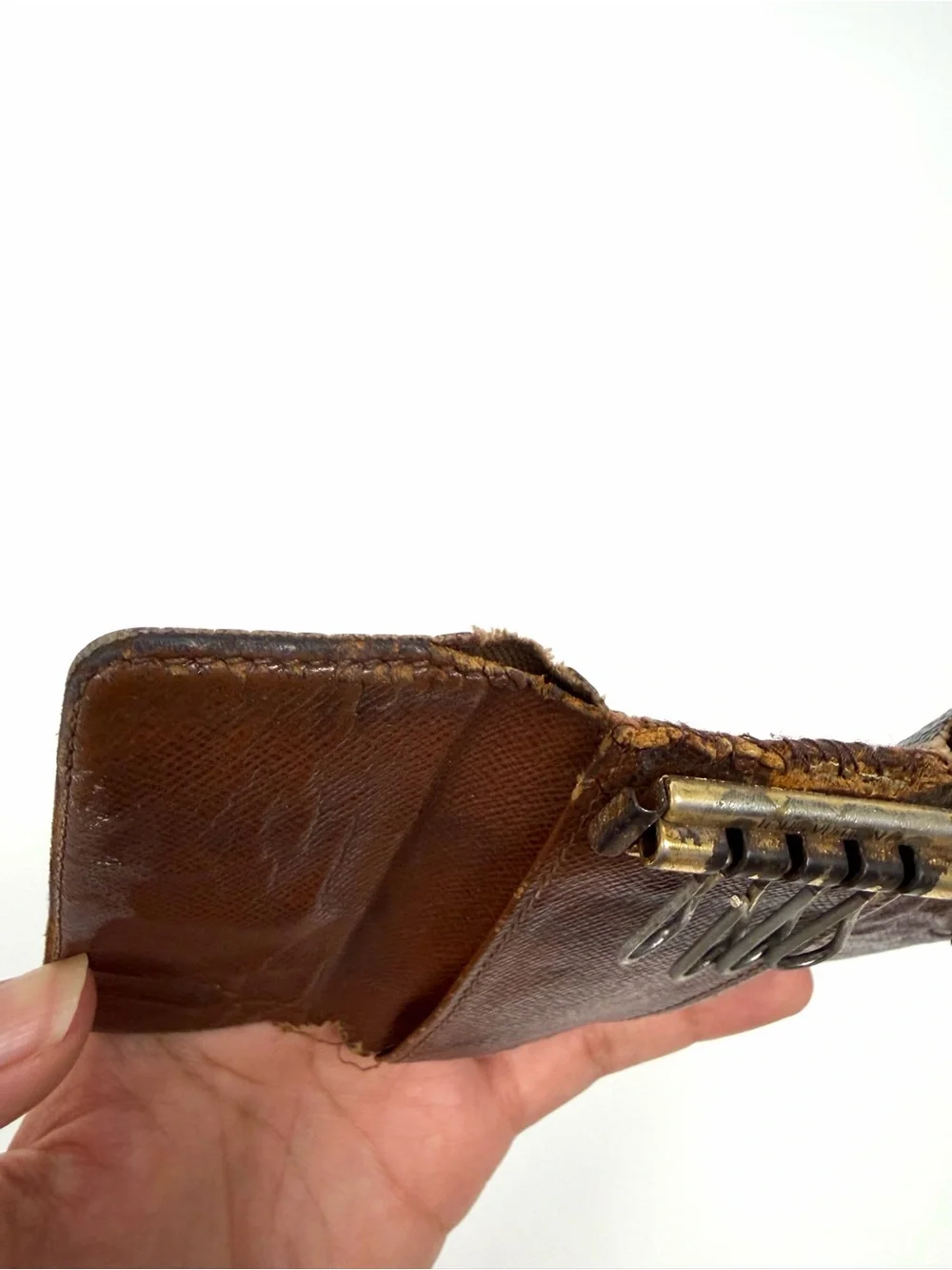 Authentic Louis Vuitton Monogram 4 Key Holder Case
